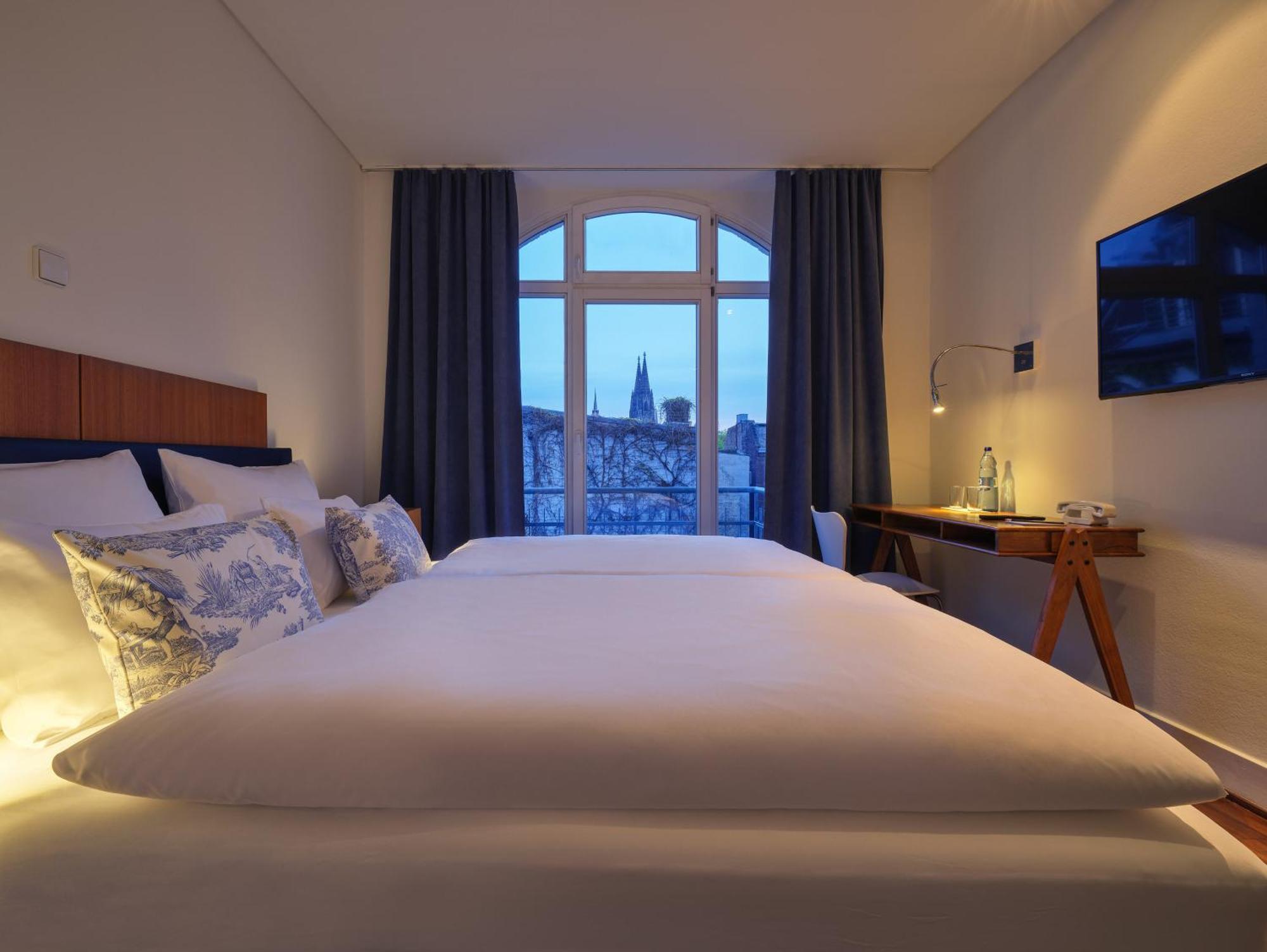 Where to Stay in Altstadt-Nord: 10 Best Central Hotels
