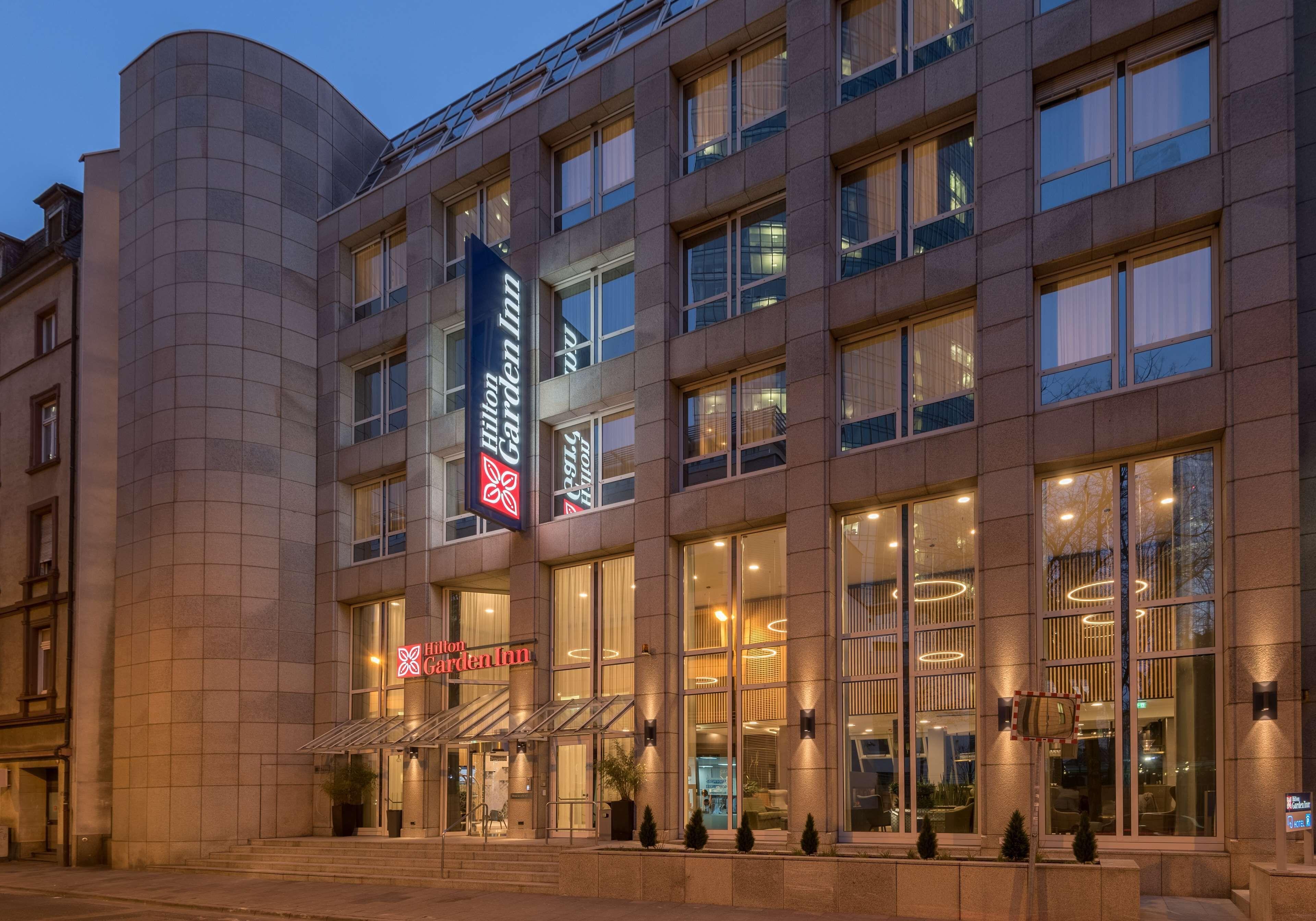 Staying In Bahnhofsviertel: 4 Central Hotels Compared