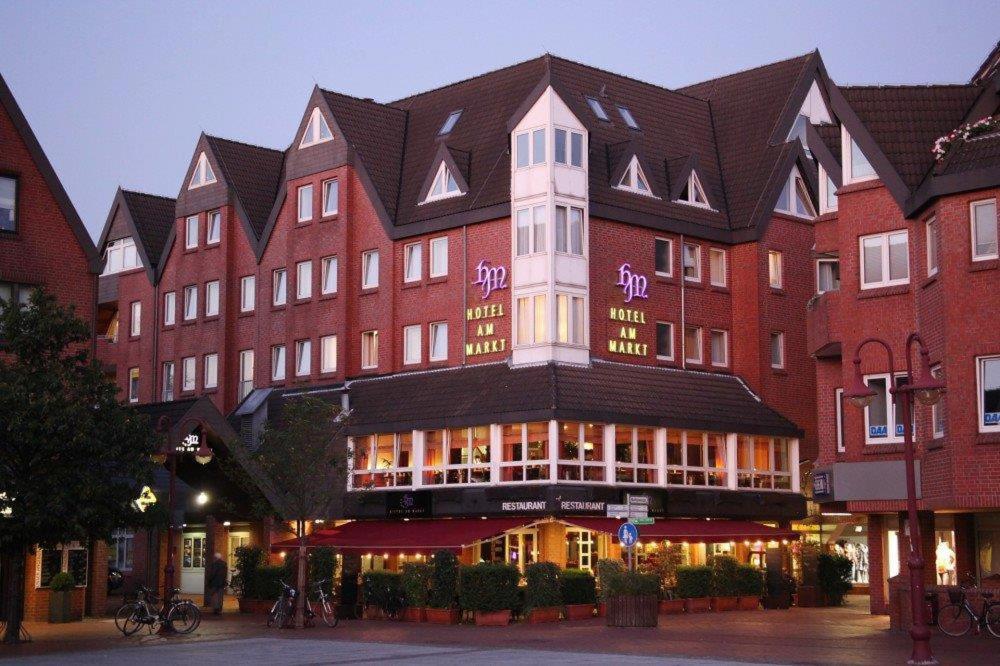 Staying Near Nördliche Wesermarsch Office: 4 Hotels Compared