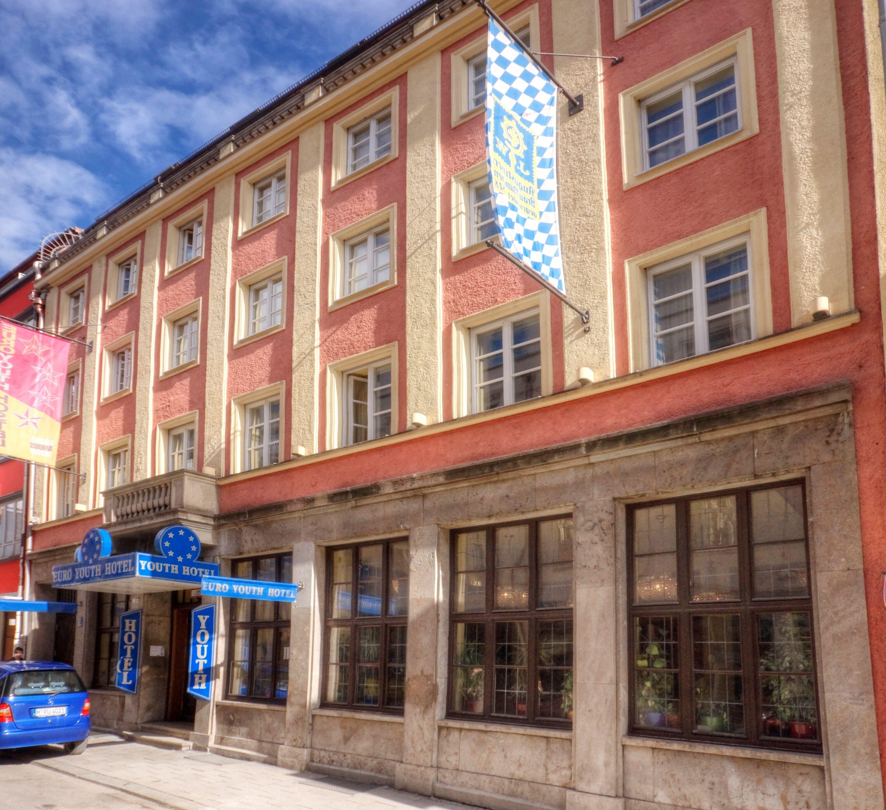 4 Central Munich Hotels Near Haus der Kunst That Deliver