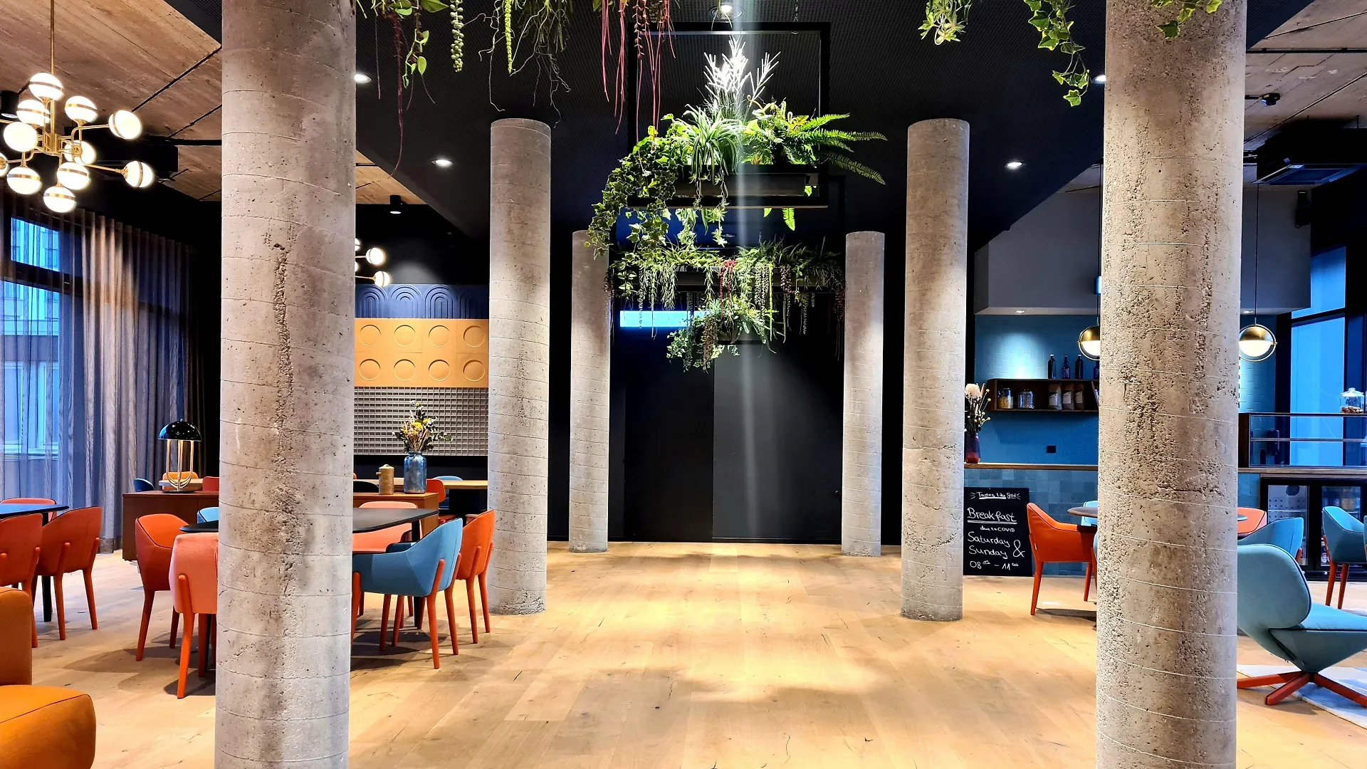 10 Smart Central Hotels Near Schildergasse Worth Booking