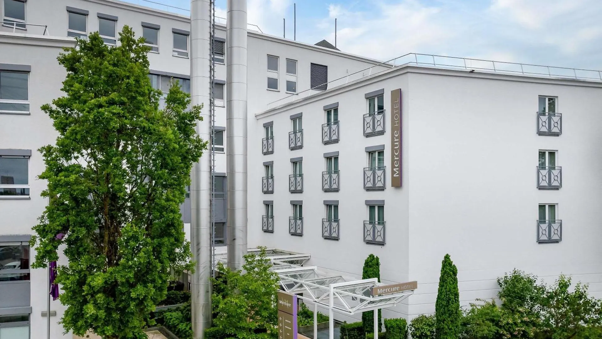 4 Airport Hotels Near Fernsehturm Stuttgart Worth Booking