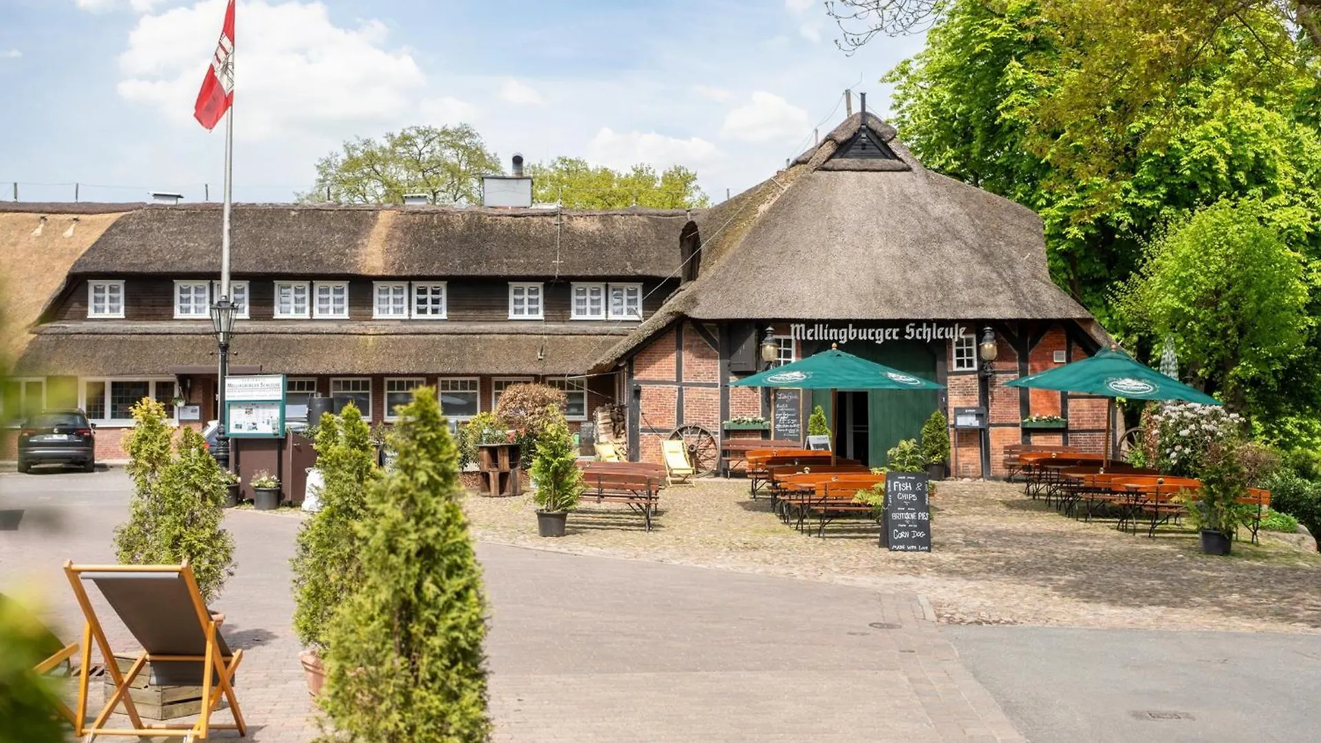 2 Smart Family Hotels Near Ohlsdorf Cemetery Worth Booking