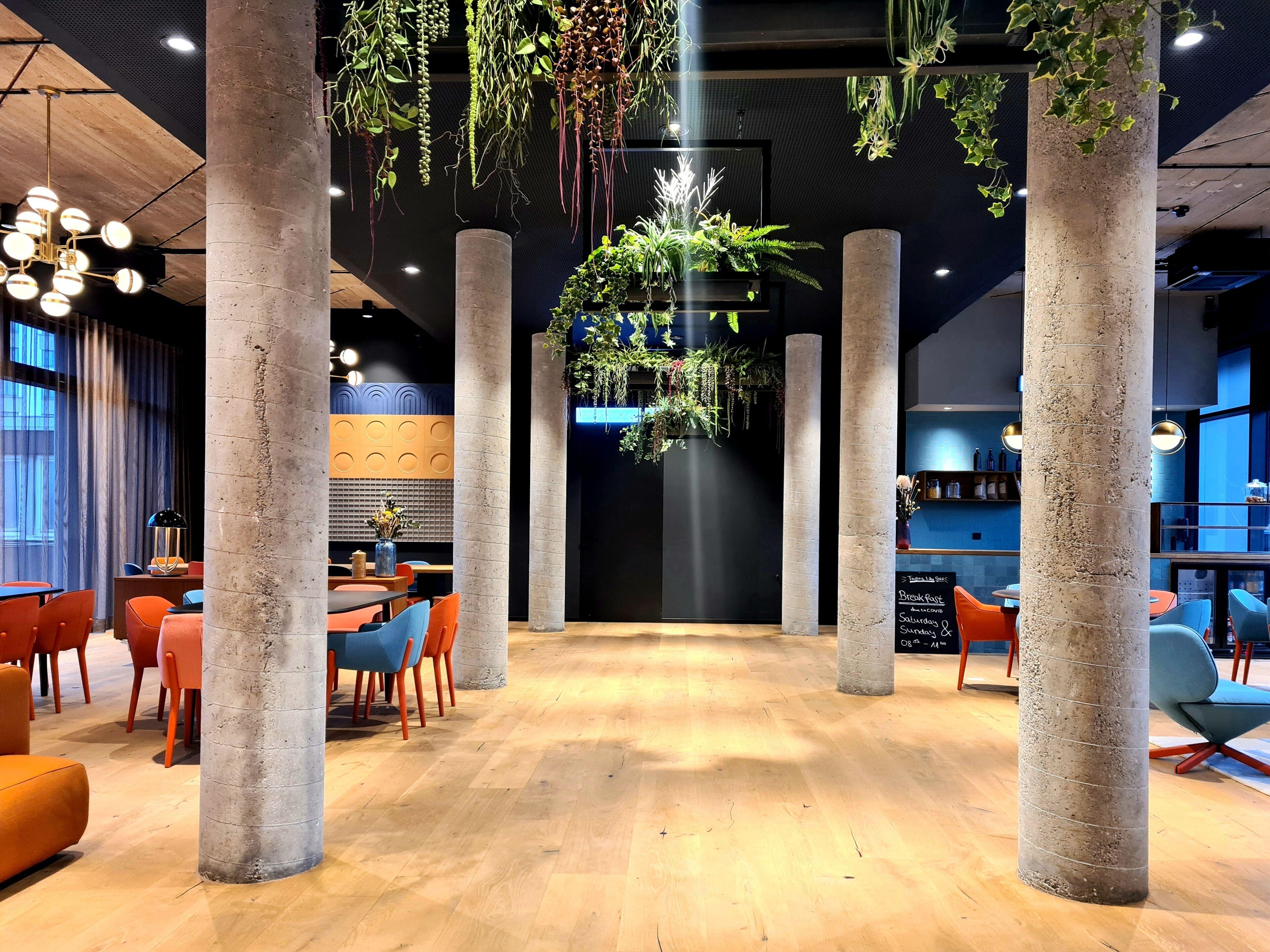 10 Smart Central Hotels Near Schildergasse Worth Booking
