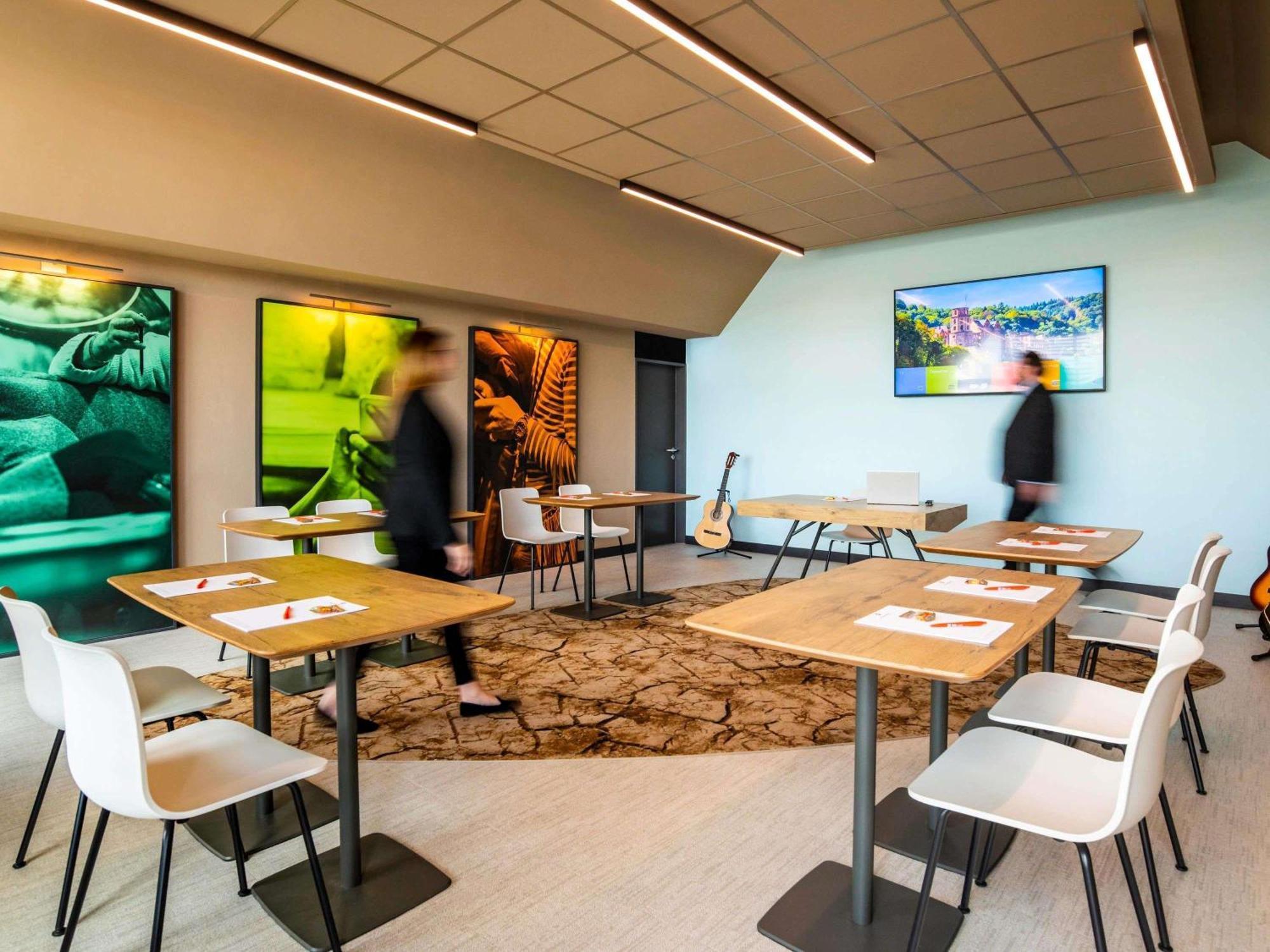 6 Smart Central Hotels Near Schloss Schwetzingen Worth Booking