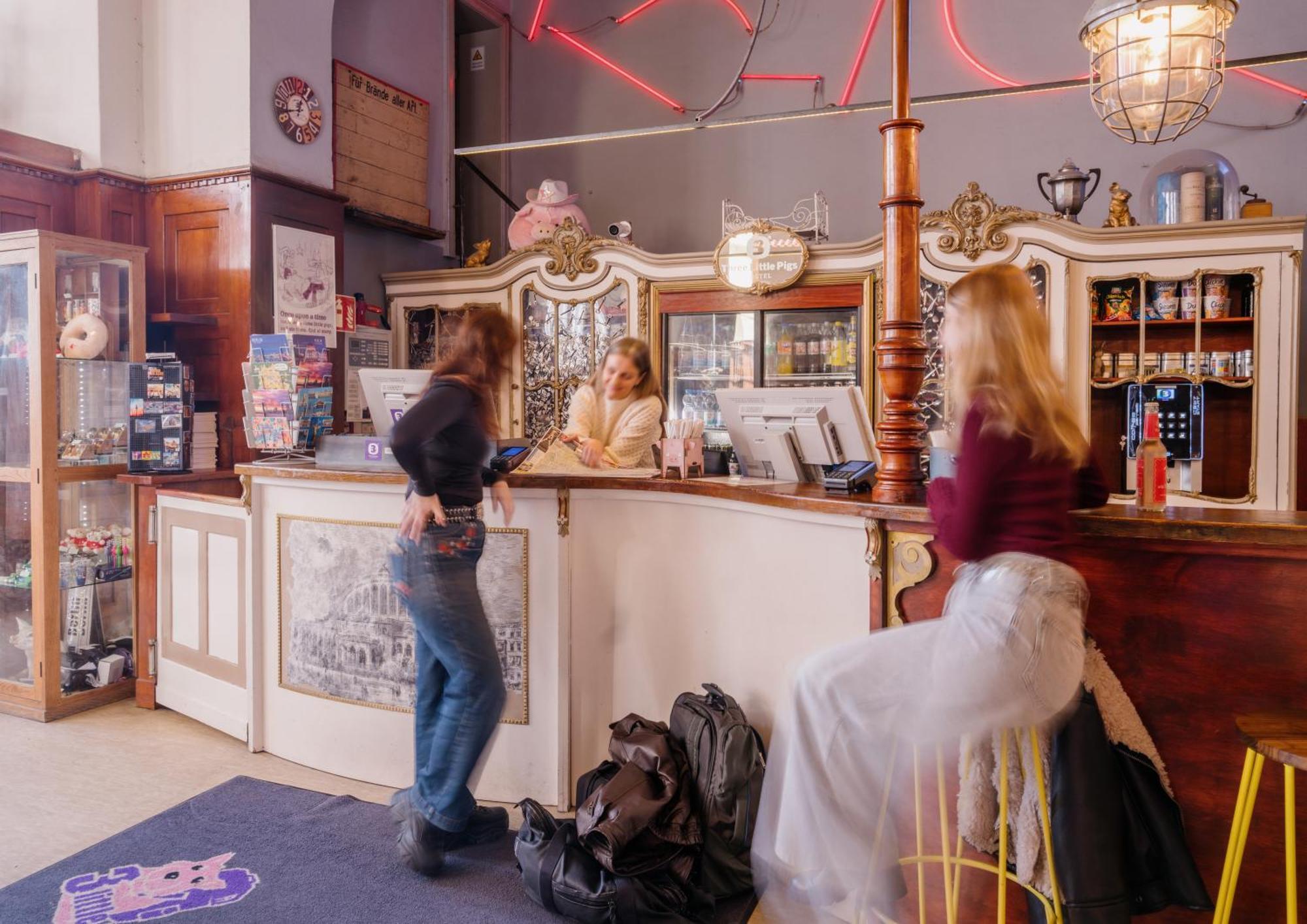 8 Budget Stays Near Checkpoint Charlie for Smart Berlin Travelers